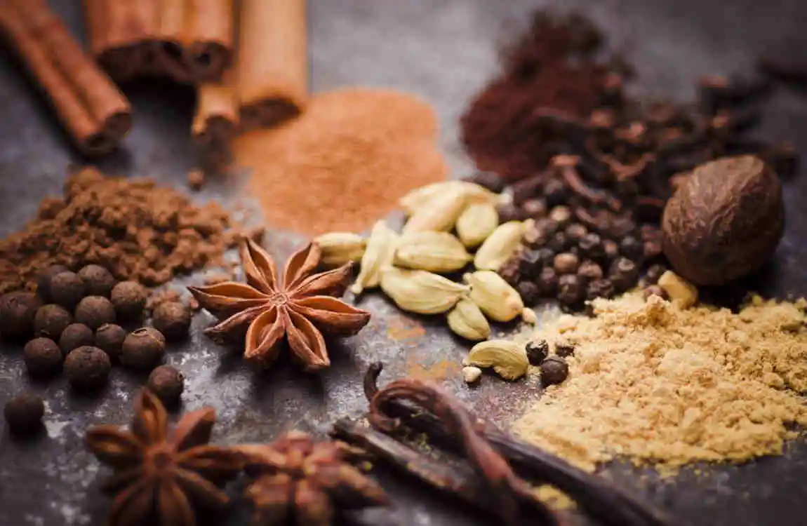 why does my house smell like cinnamon