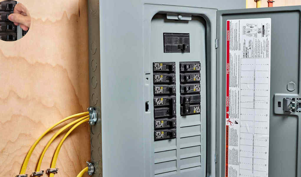 what is the average amperage of a house