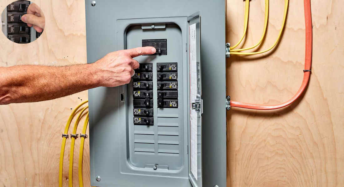 what is the average amperage of a house
