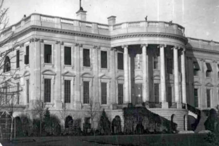 when did the white house get indoor plumbing