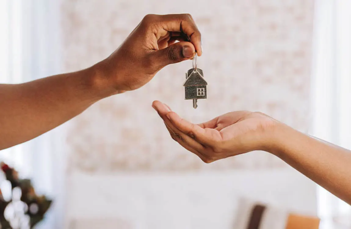 When Does Buyer Take Possession of Home? Timeline, Closing Delays & Key Tips