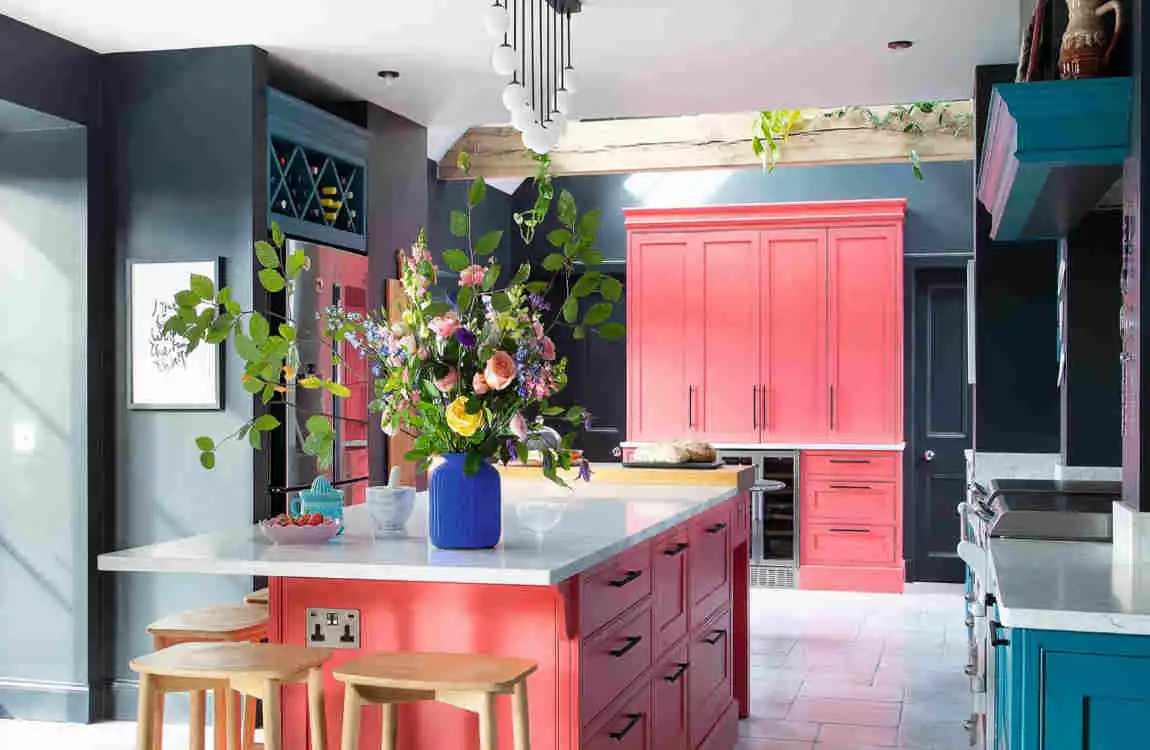 Can You Use Canned Spray Paint for Kitchen