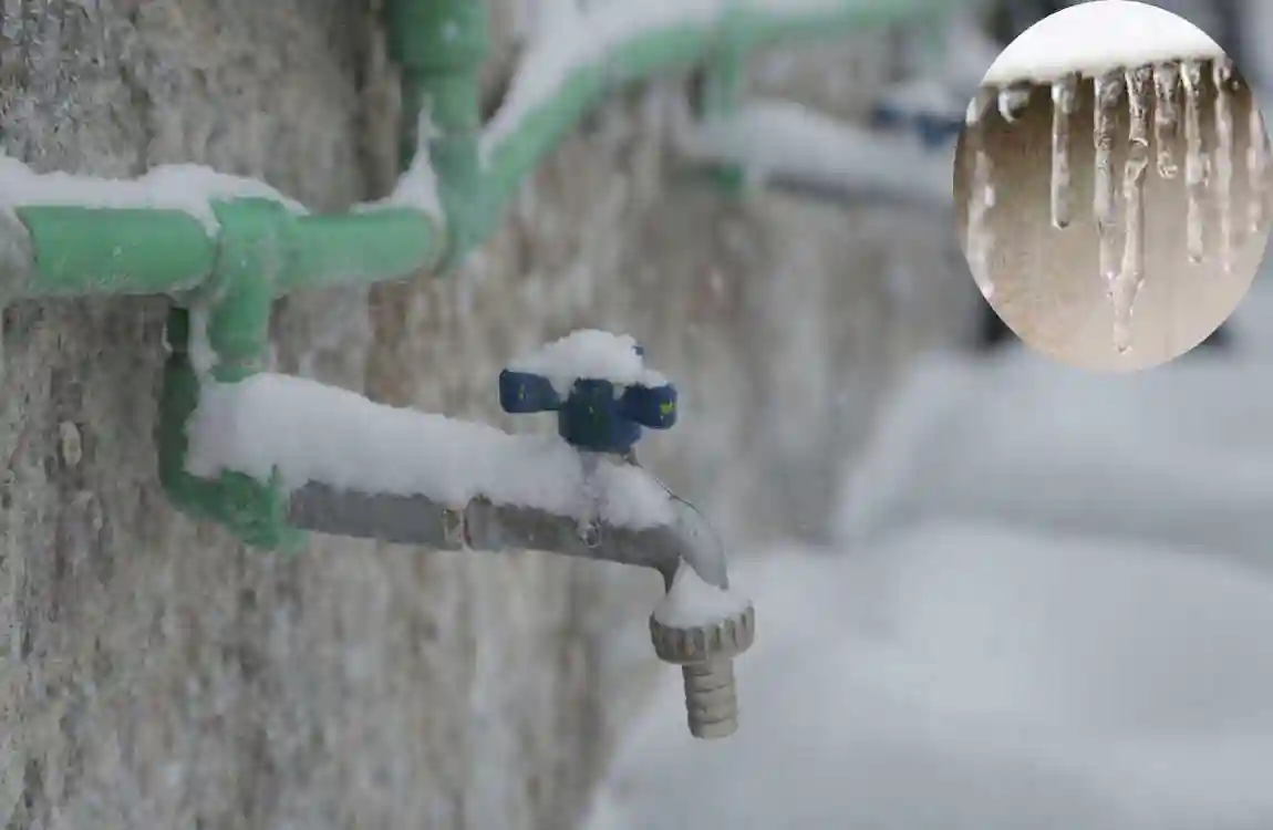 what temperature do pipes freeze under mobile home