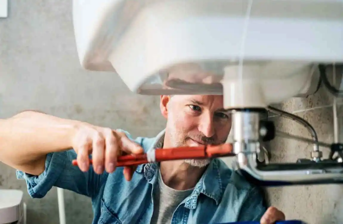 Does Home Insurance Cover Plumbing and Drainage Issues? What’s Covered and How to File a Claim in 2025