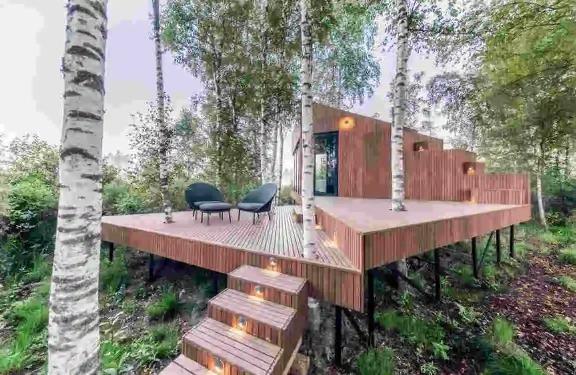 adding-a-natural-look-to-your-home-with-woodgrain-shiplap-cladding