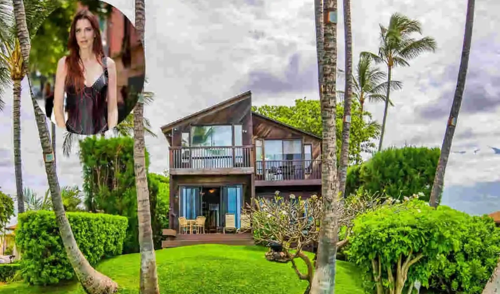 Julia Fox House
