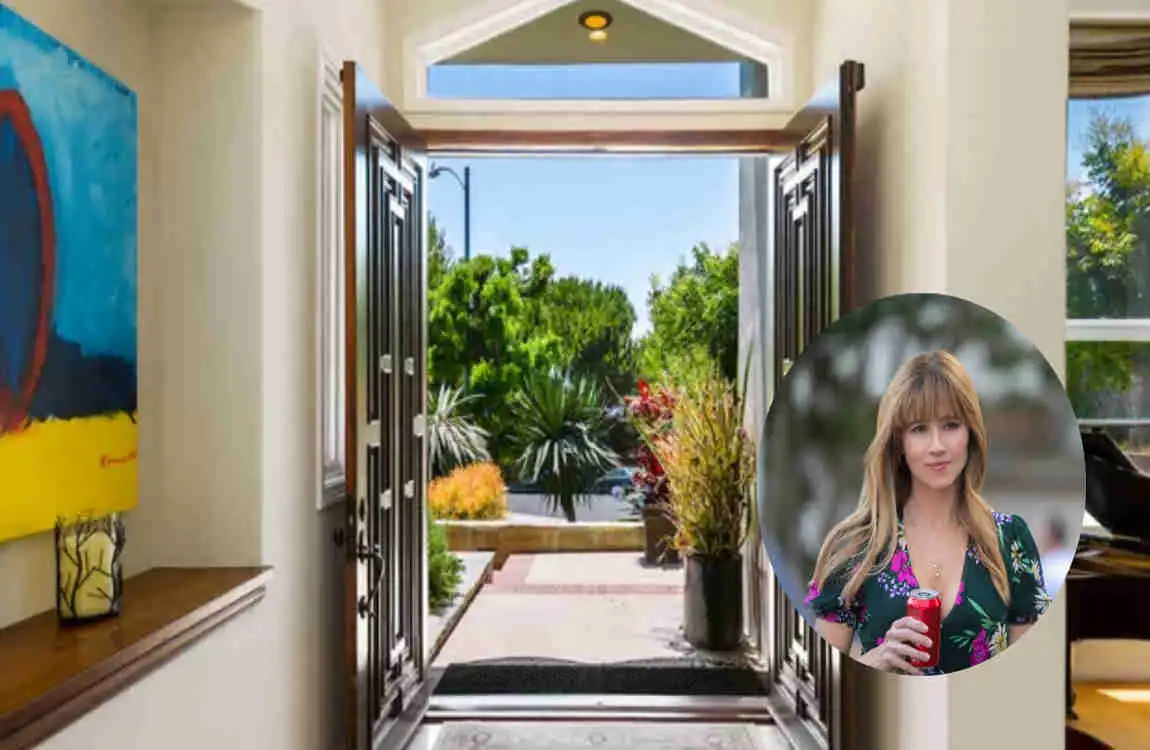 Linda Cardellini House