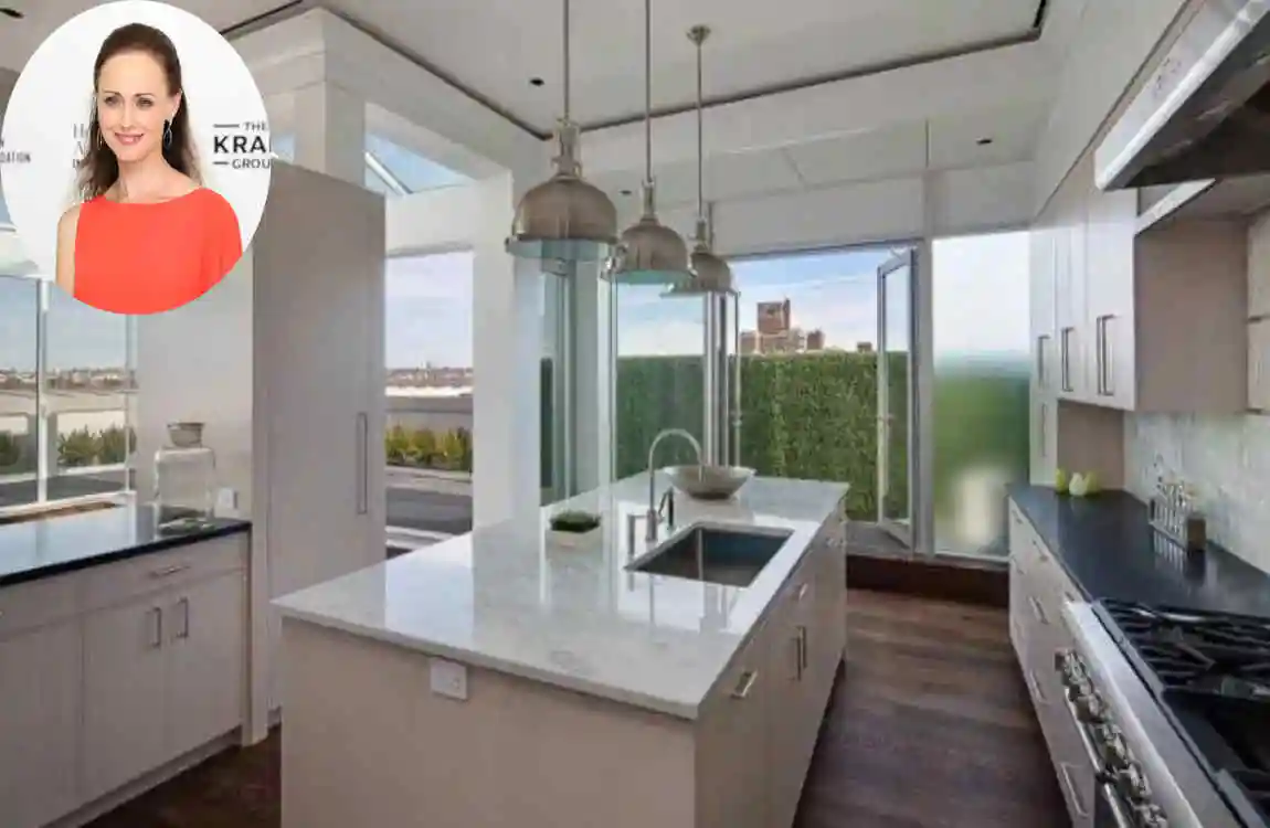 Kimberly Alexis Bledel House