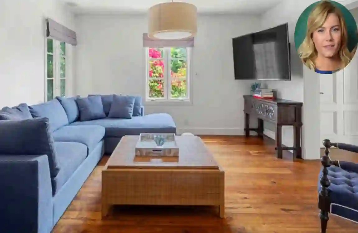 Elisha Cuthbert's House