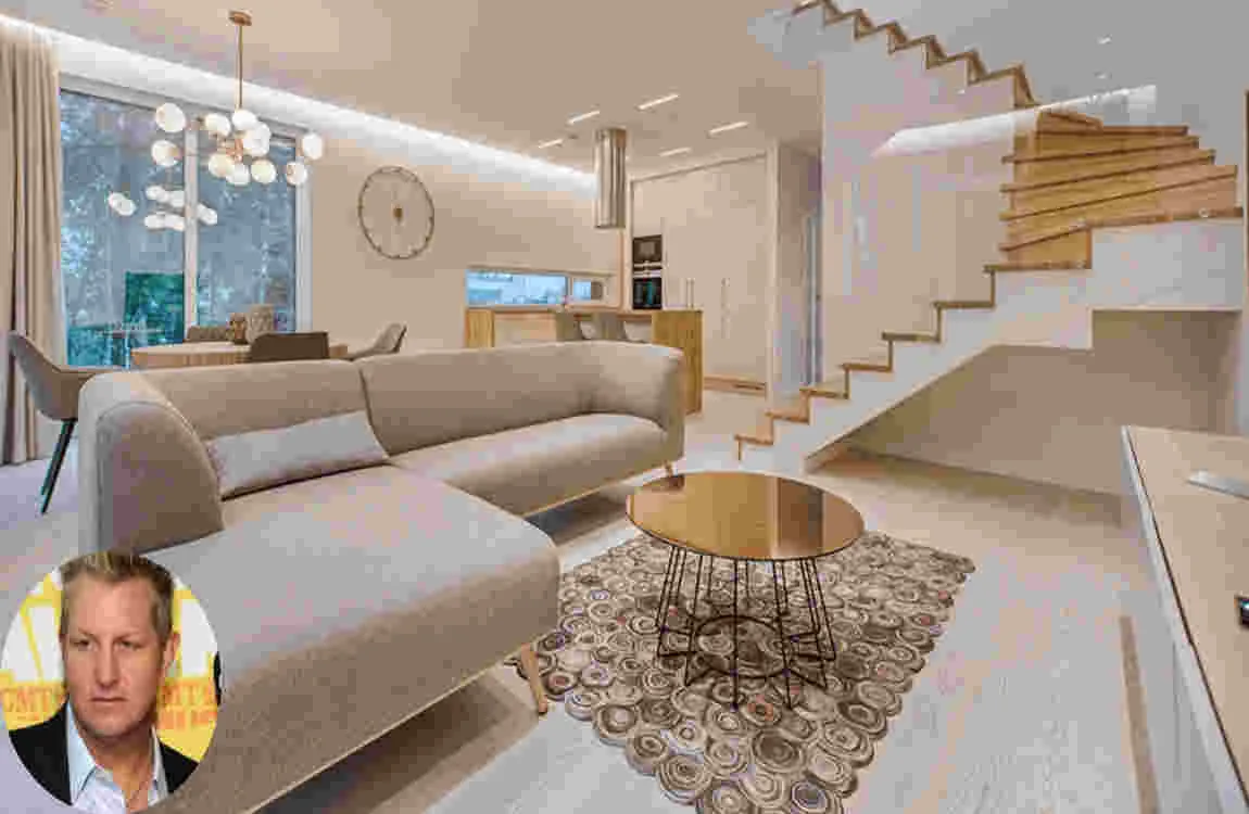 Gary Levox's Home