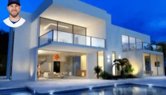 Max Muncy House